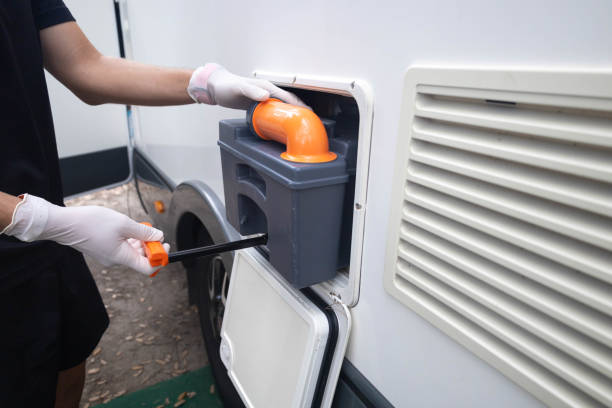 Best Portable restroom trailer rental  in Fairfield, IA