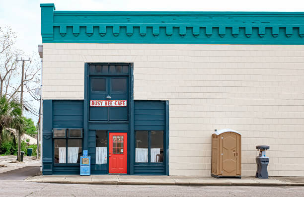 Best Affordable portable toilet rental  in Fairfield, IA